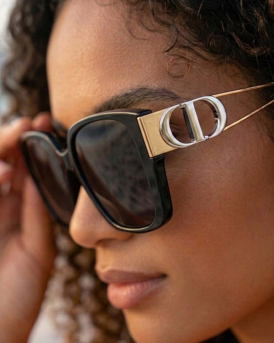 D I O R 30 Montaigne Square Sunglasses - Black Acetate with Gray Lenses