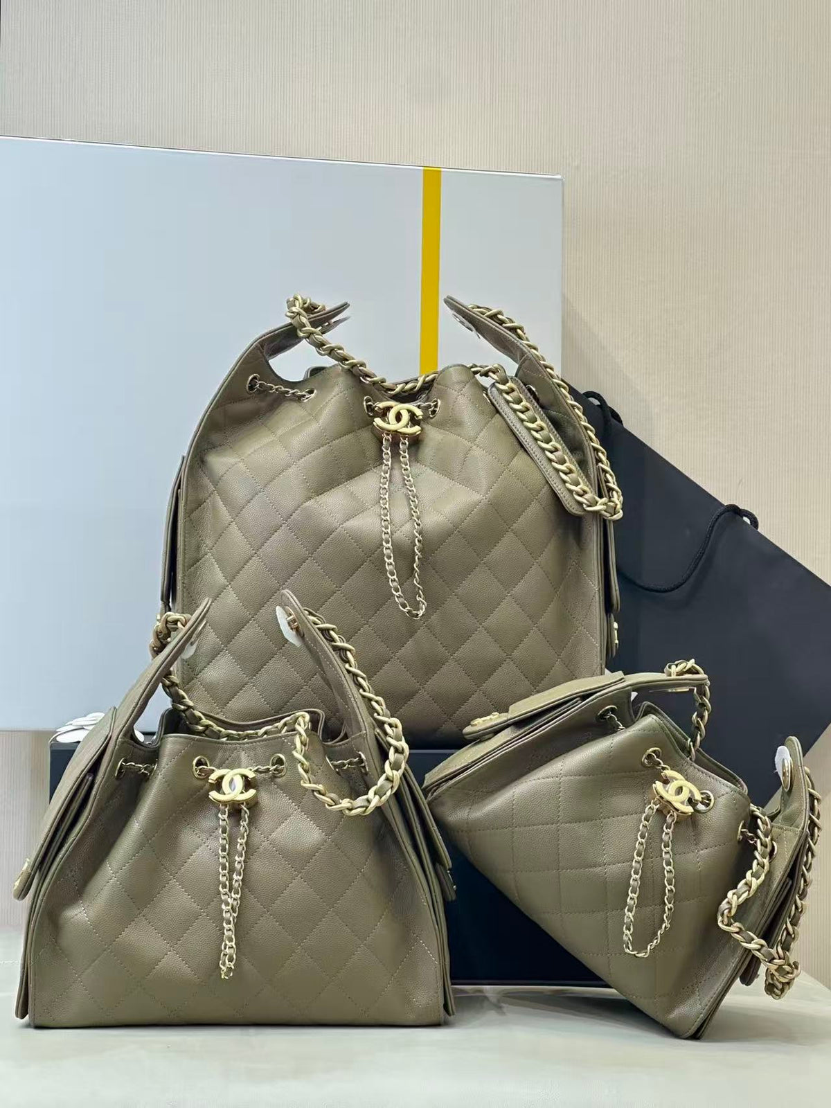 C.H.A.N.E.L 25  Handbag Dark Khaki