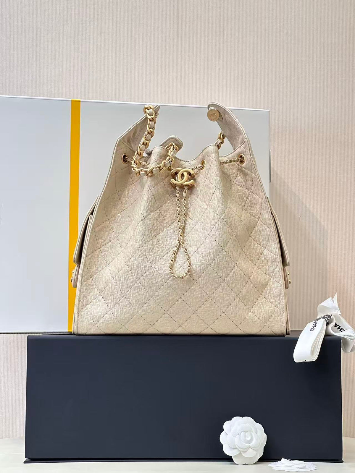 C.H.A.N.E.L 25  Handbag Ecru