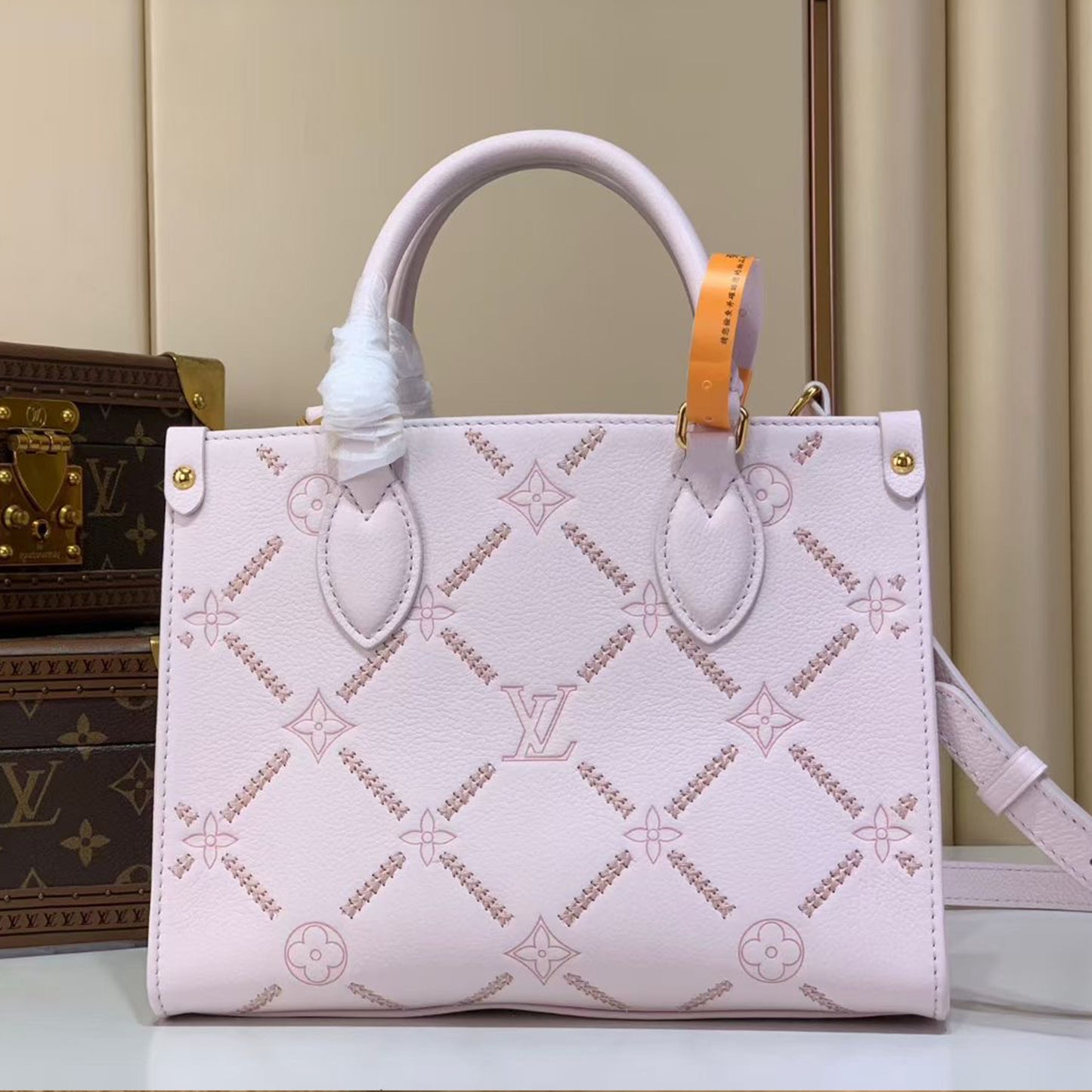 L.o.u.i.s  V.u.i.t.t.o.n | Onthego PM