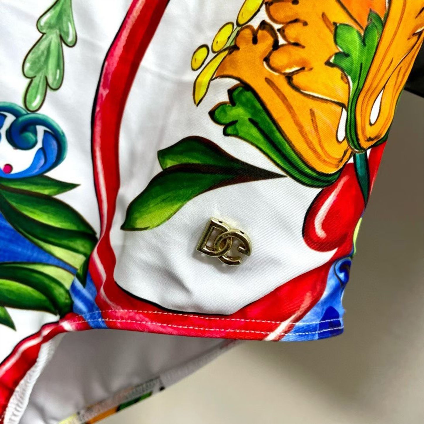 D·O·L·C·E & G·A·B·B·A·N·A Majolica Print Canvas and Leather Tote Bag